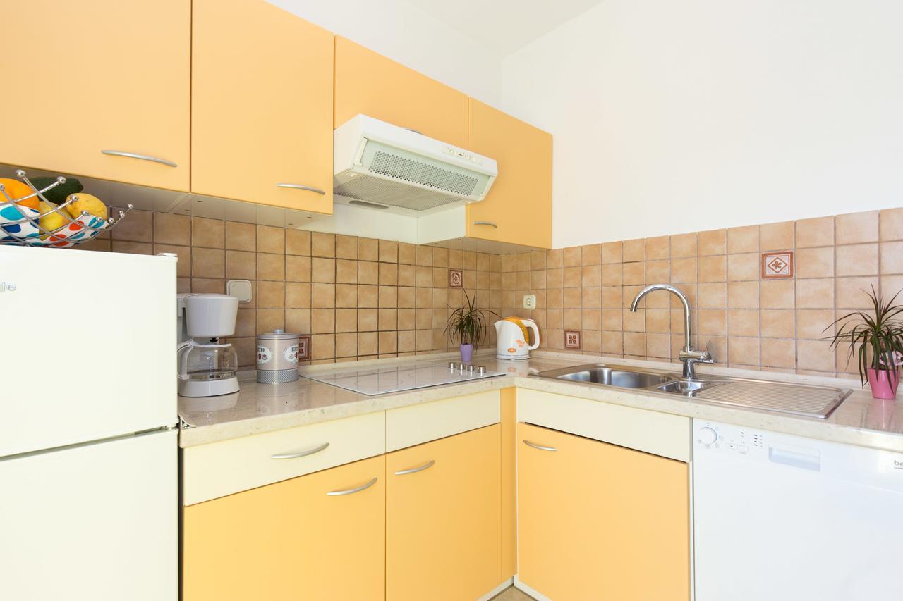 Apartment Julijana Krk Town Exterior foto
